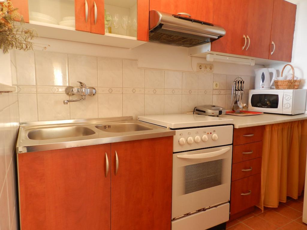 Apartment Mihalj Jadrija-Ground Floor Номер фото